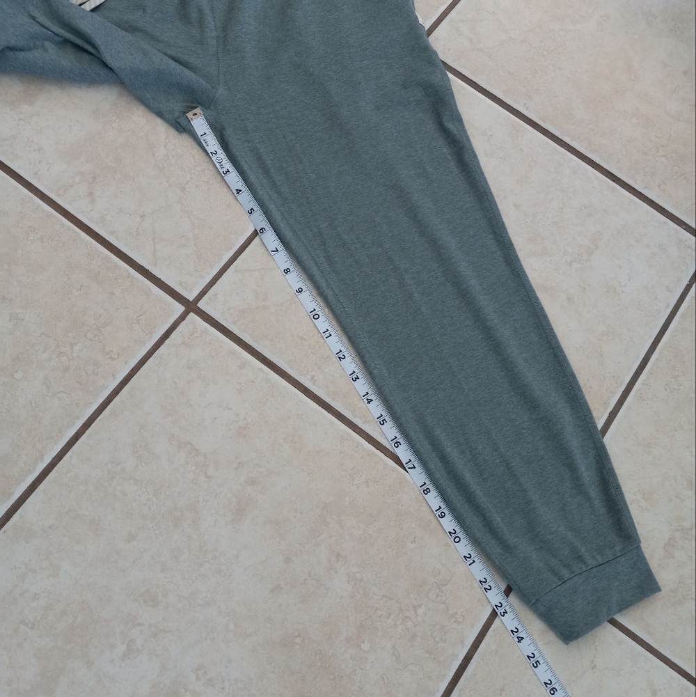 Vuori Heathered Teal Joggers - Picture 14 of 16